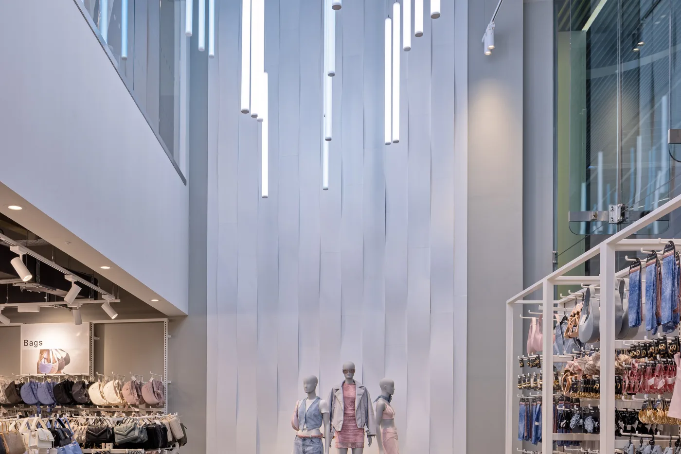 CL9 Stratford ext photo 22830