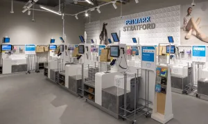 CL9 Stratford ext photo 8922