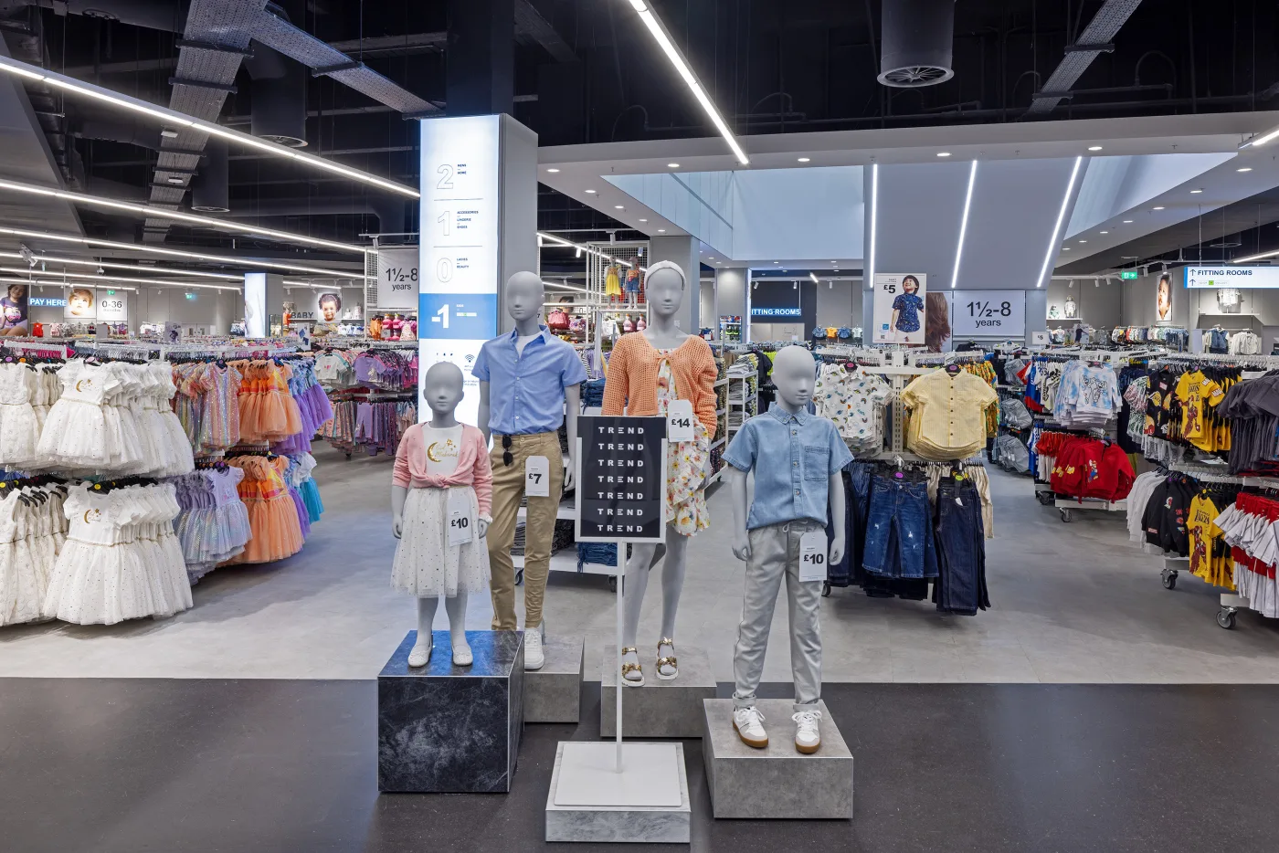 CL9 Stratford ext photo 23000